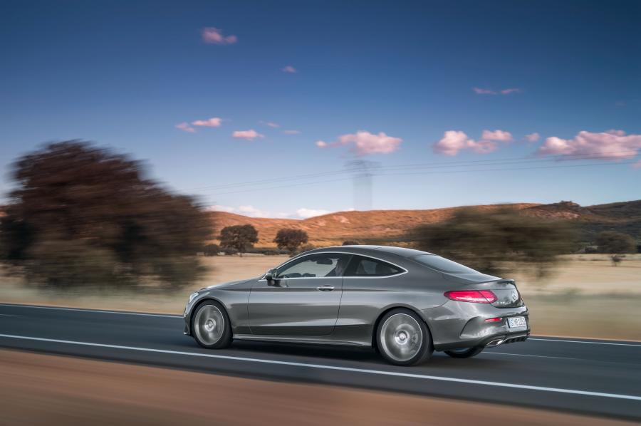  Mercedes-Benz C300 Coupe AMG Line 2015 года  (фото 2 из 28)